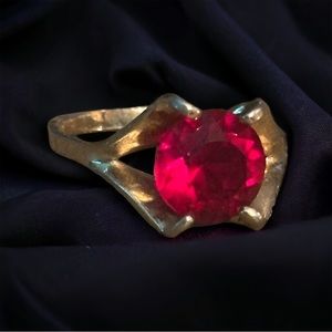 Vintage red gemstone ring